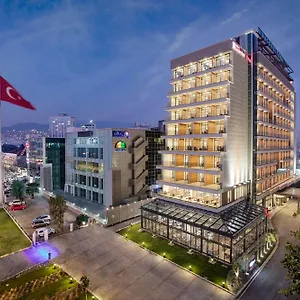 Hilton Garden Bayrakli **** איזמיר